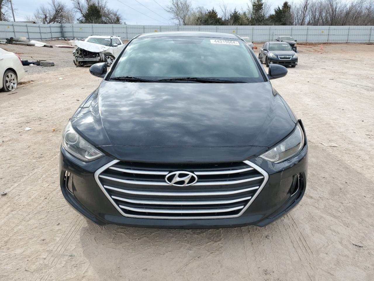 Photo 4 VIN: 5NPD84LF1HH042354 - HYUNDAI ELANTRA 