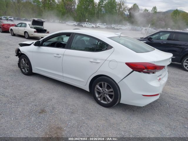 Photo 2 VIN: 5NPD84LF1HH057226 - HYUNDAI ELANTRA 