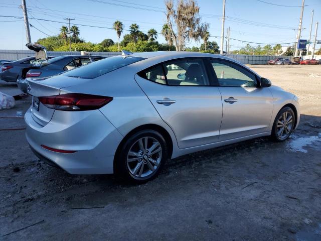 Photo 2 VIN: 5NPD84LF1HH074818 - HYUNDAI ELANTRA SE 