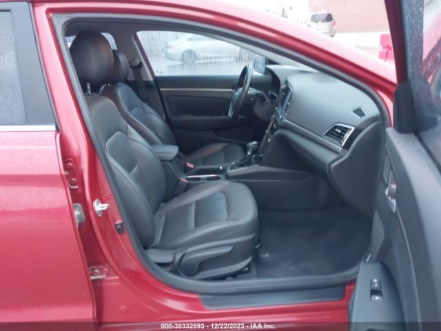 Photo 4 VIN: 5NPD84LF1HH097001 - HYUNDAI ELANTRA 