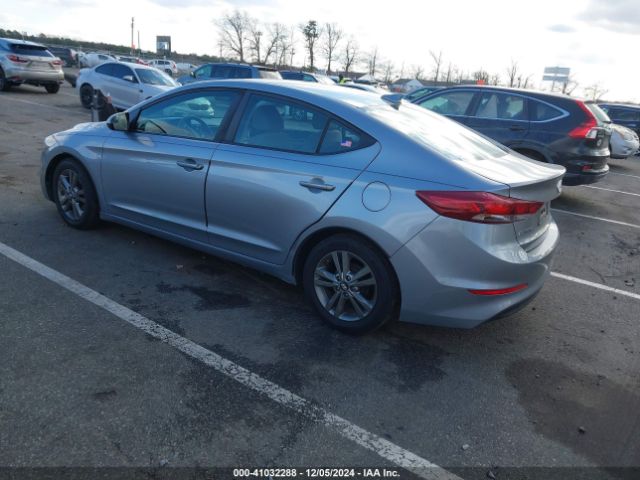 Photo 2 VIN: 5NPD84LF1HH110314 - HYUNDAI ELANTRA 