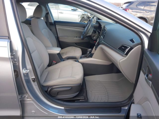 Photo 4 VIN: 5NPD84LF1HH110314 - HYUNDAI ELANTRA 