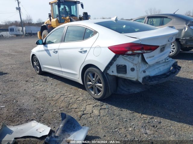 Photo 2 VIN: 5NPD84LF1HH121040 - HYUNDAI ELANTRA 