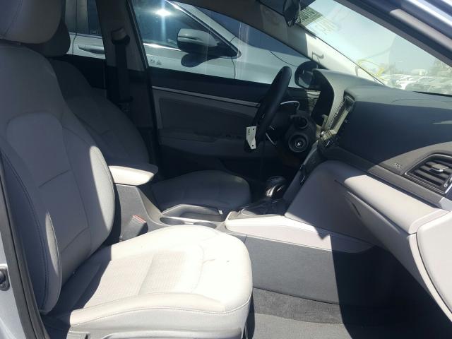 Photo 4 VIN: 5NPD84LF1HH127906 - HYUNDAI ELANTRA SE 