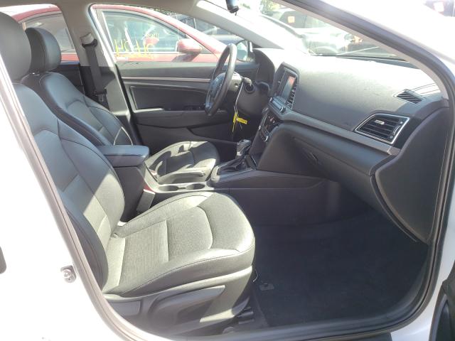 Photo 4 VIN: 5NPD84LF1HH131051 - HYUNDAI ELANTRA SE 