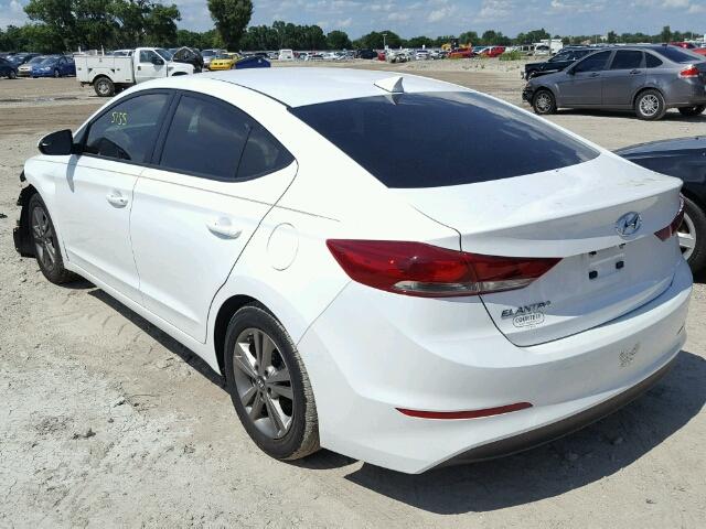 Photo 2 VIN: 5NPD84LF1HH131292 - HYUNDAI ELANTRA 