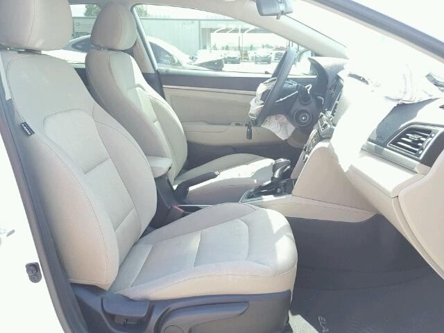 Photo 4 VIN: 5NPD84LF1HH131292 - HYUNDAI ELANTRA 