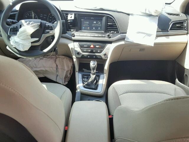 Photo 8 VIN: 5NPD84LF1HH131292 - HYUNDAI ELANTRA 