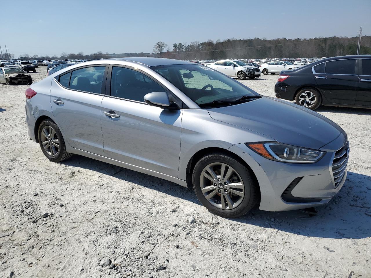 Photo 3 VIN: 5NPD84LF1HH175146 - HYUNDAI ELANTRA 