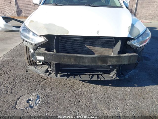 Photo 5 VIN: 5NPD84LF1HH186955 - HYUNDAI ELANTRA 