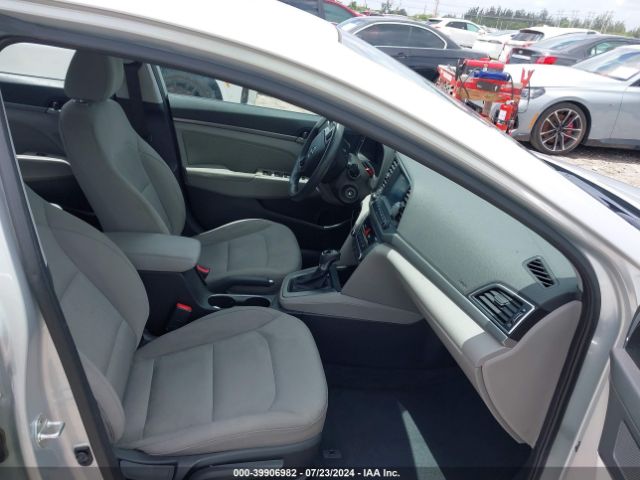 Photo 4 VIN: 5NPD84LF1JH238980 - HYUNDAI ELANTRA 