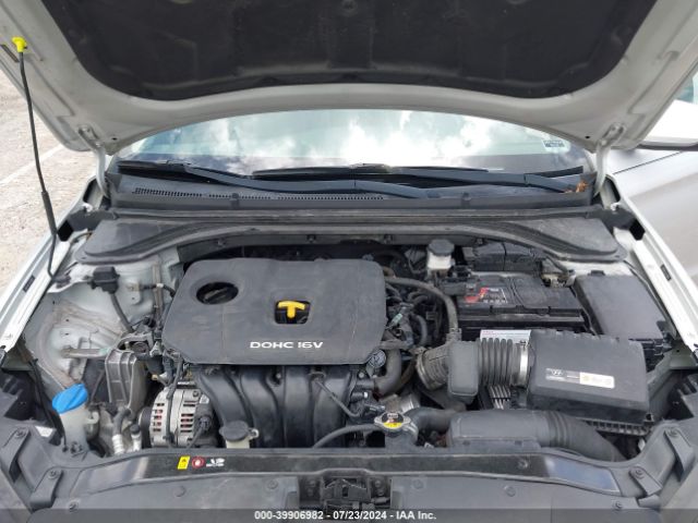 Photo 9 VIN: 5NPD84LF1JH238980 - HYUNDAI ELANTRA 