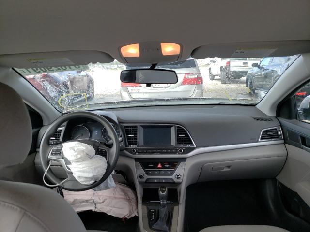 Photo 8 VIN: 5NPD84LF1JH240647 - HYUNDAI ELANTRA SE 