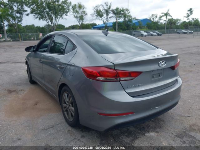 Photo 2 VIN: 5NPD84LF1JH244326 - HYUNDAI ELANTRA 