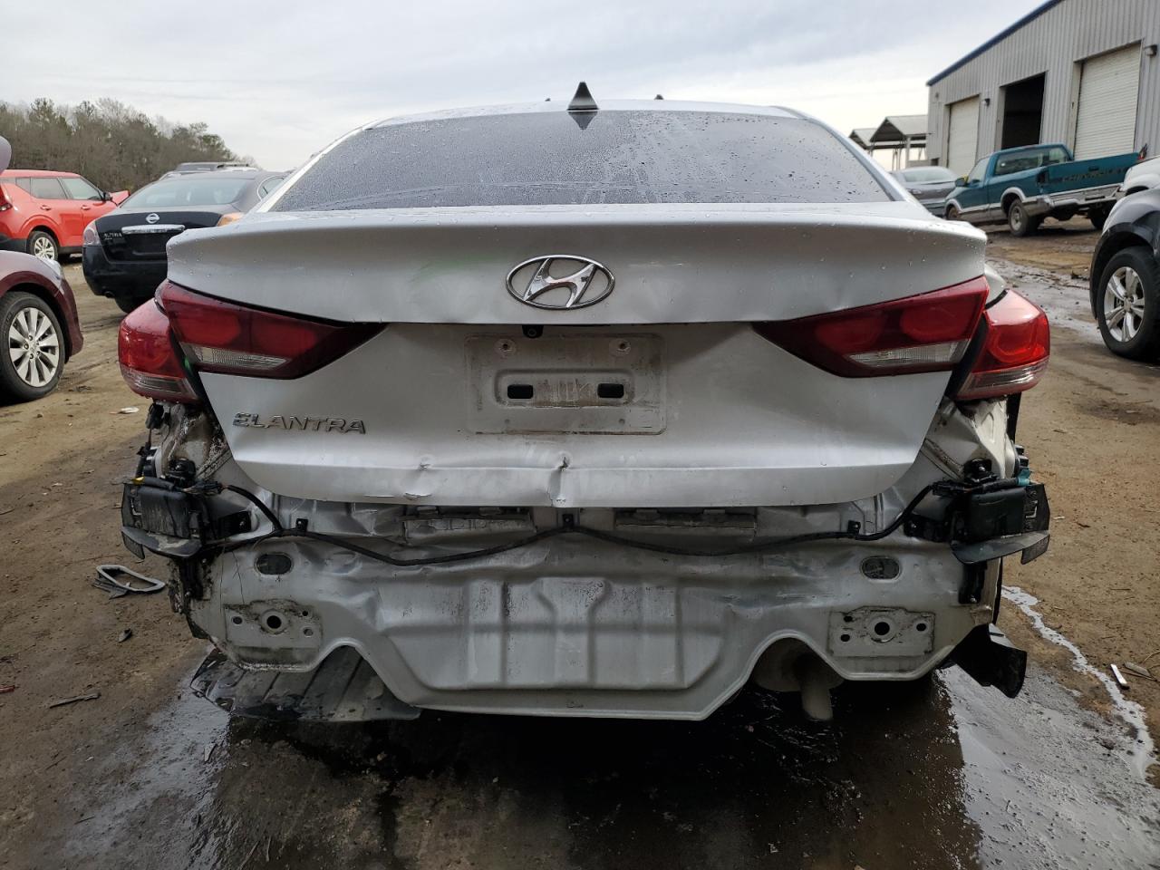 Photo 5 VIN: 5NPD84LF1JH265726 - HYUNDAI ELANTRA 