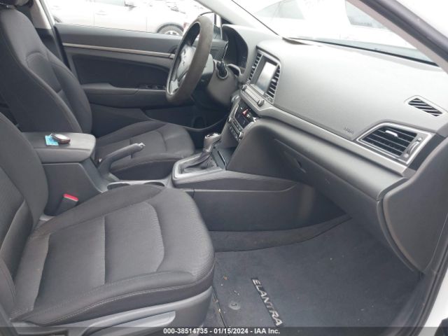 Photo 4 VIN: 5NPD84LF1JH282381 - HYUNDAI ELANTRA 