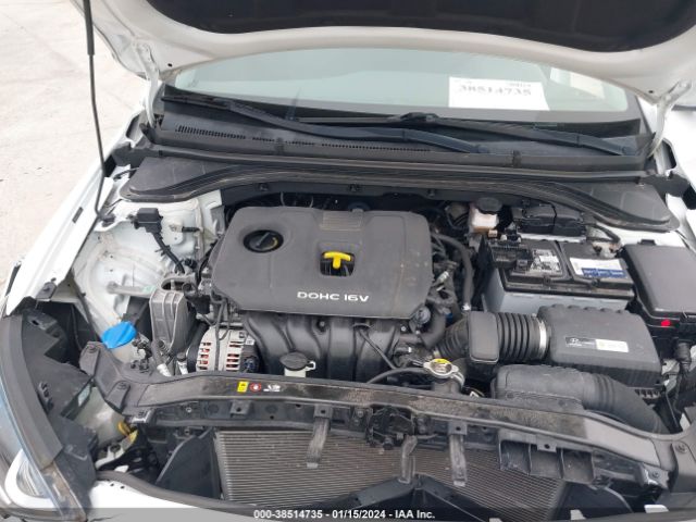 Photo 9 VIN: 5NPD84LF1JH282381 - HYUNDAI ELANTRA 