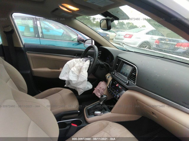 Photo 4 VIN: 5NPD84LF1JH290657 - HYUNDAI ELANTRA 