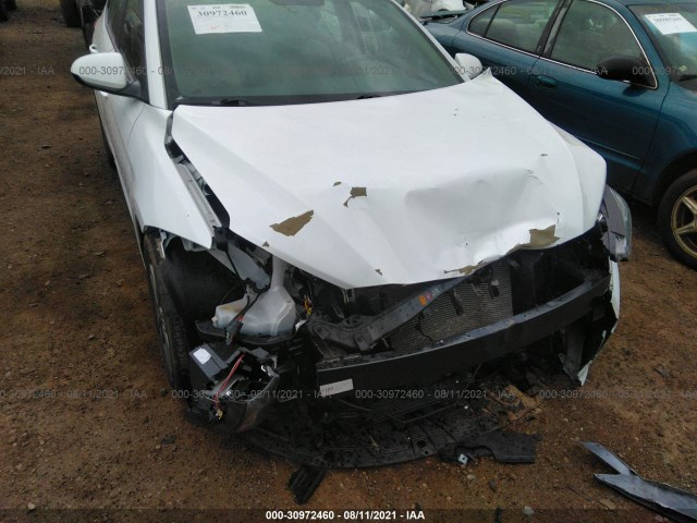 Photo 5 VIN: 5NPD84LF1JH290657 - HYUNDAI ELANTRA 