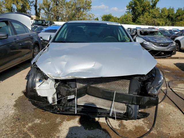 Photo 4 VIN: 5NPD84LF1JH303780 - HYUNDAI ELANTRA SE 