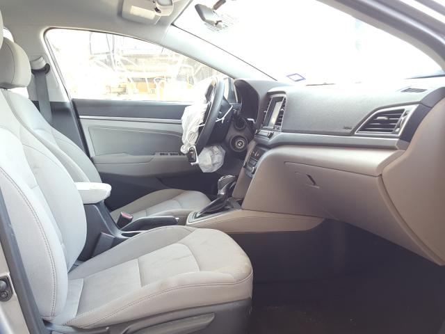 Photo 4 VIN: 5NPD84LF1JH307618 - HYUNDAI ELANTRA SE 