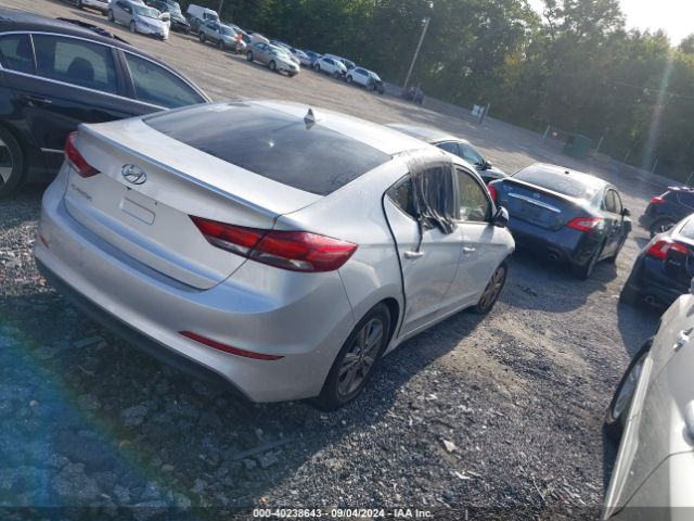 Photo 3 VIN: 5NPD84LF1JH307683 - HYUNDAI ELANTRA 