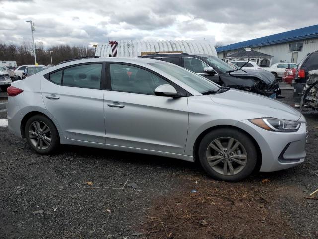 Photo 3 VIN: 5NPD84LF1JH307702 - HYUNDAI ELANTRA SE 