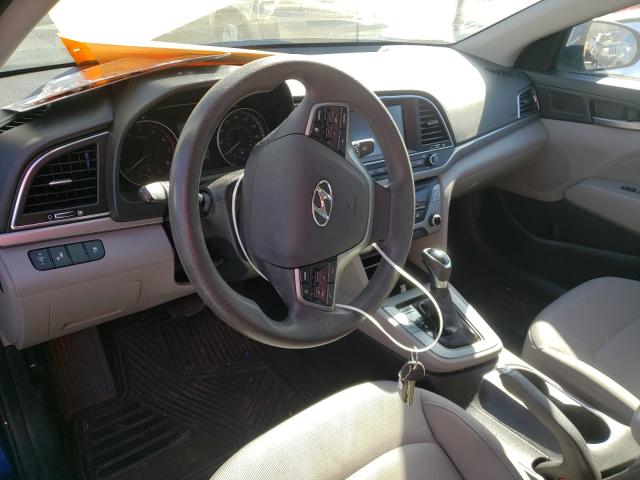 Photo 8 VIN: 5NPD84LF1JH308624 - HYUNDAI ELANTRA SE 