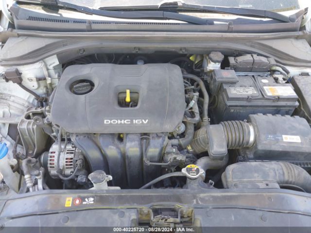 Photo 9 VIN: 5NPD84LF1JH315959 - HYUNDAI ELANTRA 