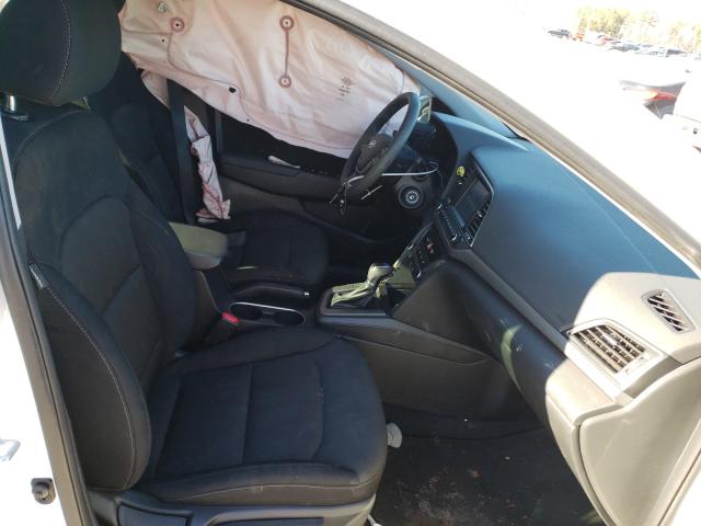 Photo 4 VIN: 5NPD84LF1JH356723 - HYUNDAI ELANTRA SE 