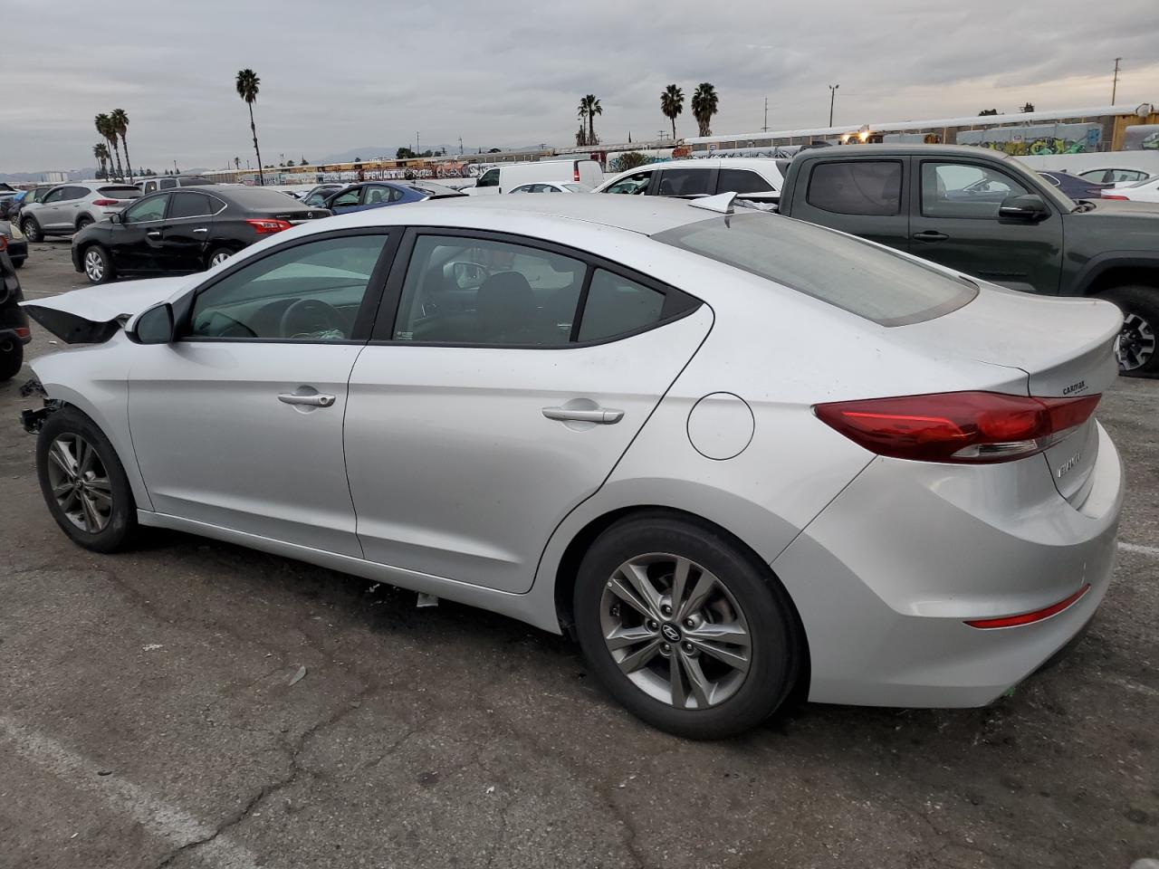 Photo 1 VIN: 5NPD84LF1JH396767 - HYUNDAI ELANTRA 