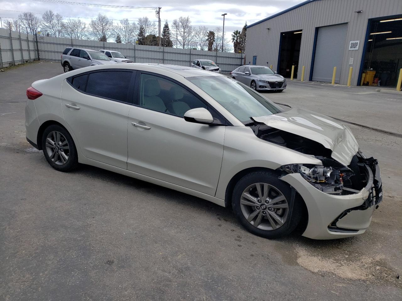 Photo 3 VIN: 5NPD84LF1JH400249 - HYUNDAI ELANTRA 