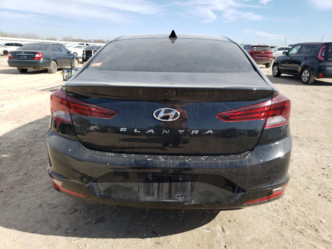 Photo 5 VIN: 5NPD84LF1KH407980 - HYUNDAI ELANTRA 