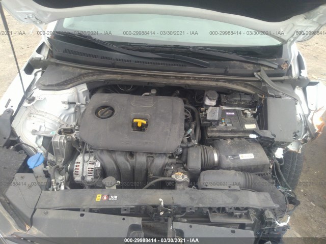 Photo 9 VIN: 5NPD84LF1KH408241 - HYUNDAI ELANTRA 