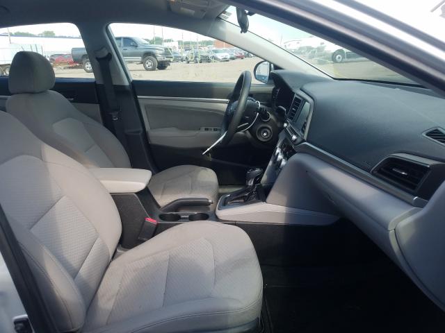 Photo 4 VIN: 5NPD84LF1KH408501 - HYUNDAI ELANTRA SE 