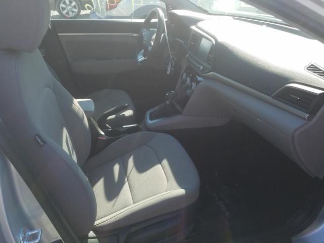 Photo 4 VIN: 5NPD84LF1KH411592 - HYUNDAI ELANTRA SE 