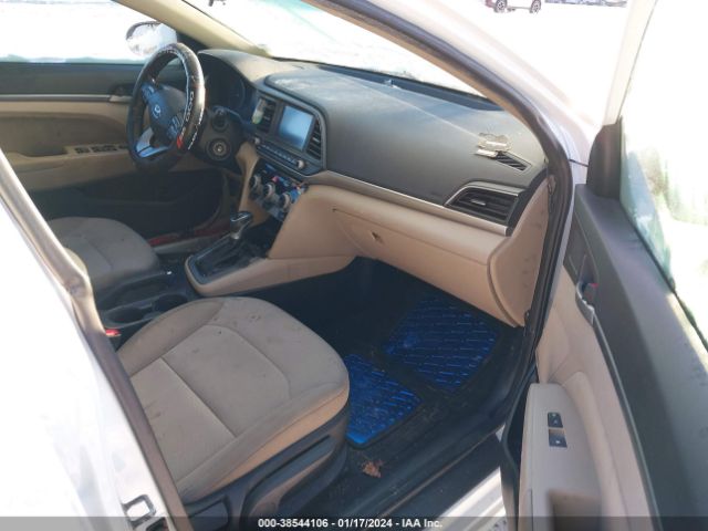 Photo 4 VIN: 5NPD84LF1KH420020 - HYUNDAI ELANTRA 