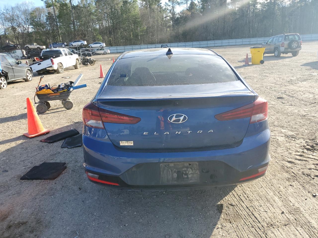 Photo 5 VIN: 5NPD84LF1KH420986 - HYUNDAI ELANTRA 