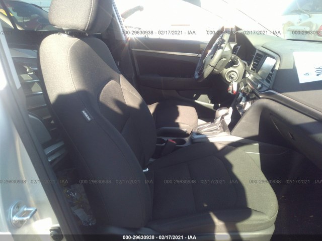 Photo 4 VIN: 5NPD84LF1KH421653 - HYUNDAI ELANTRA 