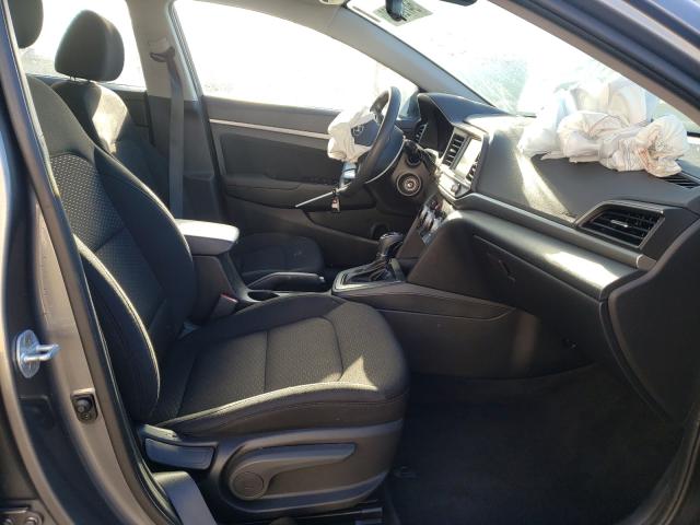 Photo 4 VIN: 5NPD84LF1KH423497 - HYUNDAI ELANTRA SE 