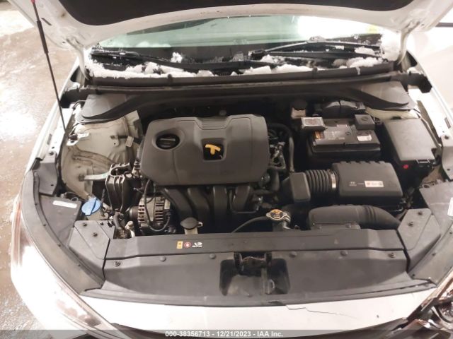 Photo 9 VIN: 5NPD84LF1KH426755 - HYUNDAI ELANTRA 