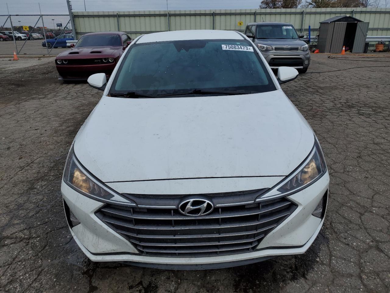 Photo 4 VIN: 5NPD84LF1KH438162 - HYUNDAI ELANTRA 