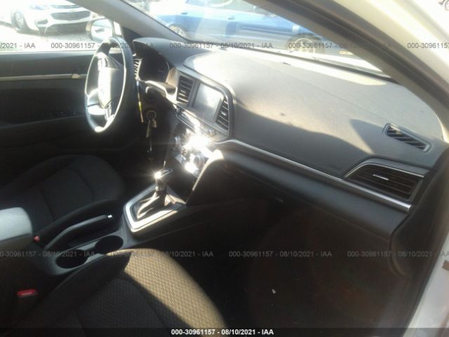 Photo 4 VIN: 5NPD84LF1KH443538 - HYUNDAI ELANTRA 