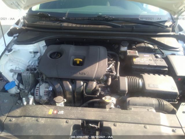 Photo 9 VIN: 5NPD84LF1KH443538 - HYUNDAI ELANTRA 