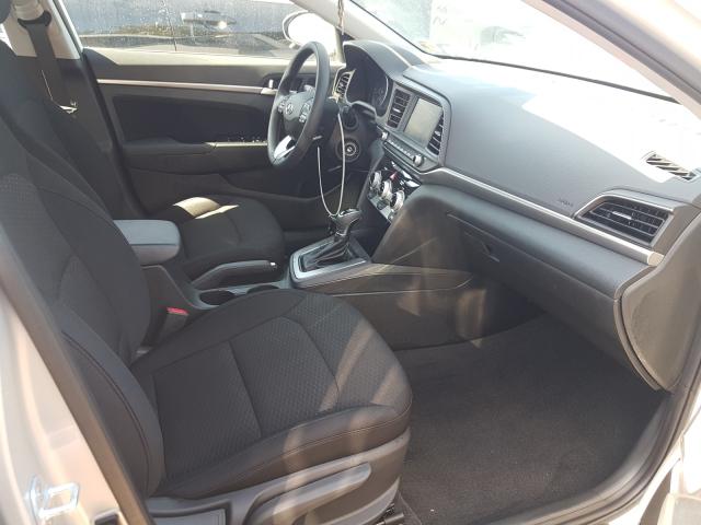 Photo 4 VIN: 5NPD84LF1KH448027 - HYUNDAI ELANTRA SE 