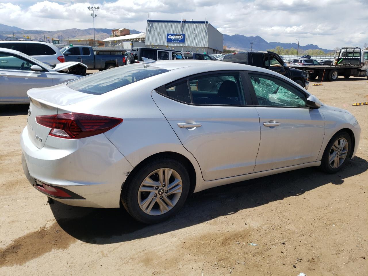 Photo 2 VIN: 5NPD84LF1KH449503 - HYUNDAI ELANTRA 