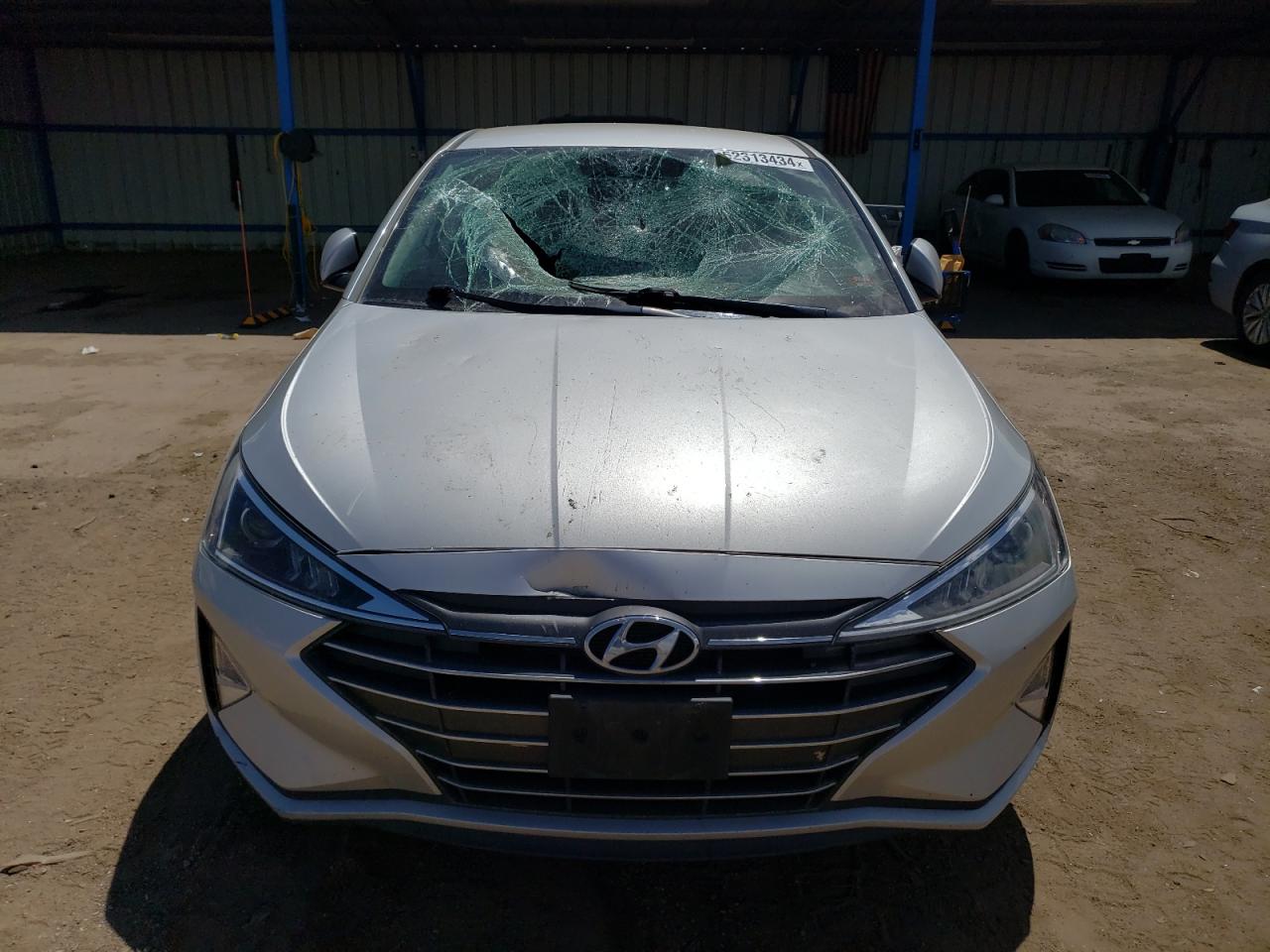 Photo 4 VIN: 5NPD84LF1KH449503 - HYUNDAI ELANTRA 