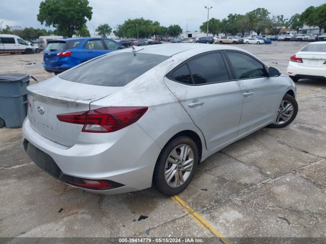 Photo 3 VIN: 5NPD84LF1KH472134 - HYUNDAI ELANTRA 