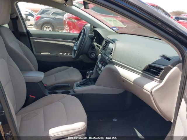 Photo 4 VIN: 5NPD84LF1KH474756 - HYUNDAI ELANTRA 