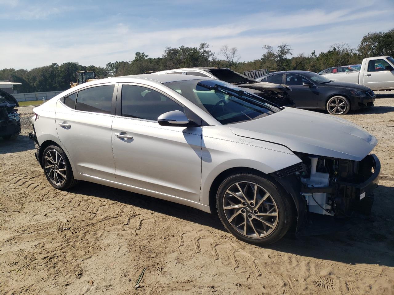 Photo 3 VIN: 5NPD84LF1KH481349 - HYUNDAI ELANTRA 